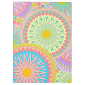 Überlappende Mandala Pink Blau Gelb Mint Lila Klemmbrett (Rückseite)