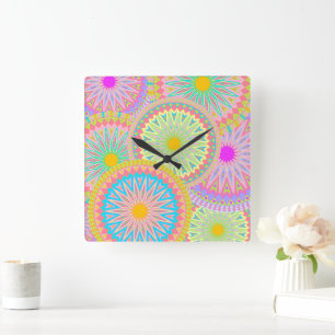 Überlappende Mandala Pink Blau Gelb Mint Lila Quadratische Wanduhr