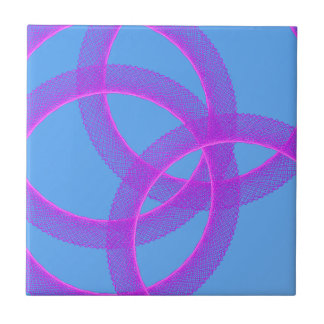 überlappender lila Ring mit blauem Hintergrund Fliese