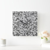 Überlappung kleiner Quadrate in Grautönen bis zur Quadratische Wanduhr (Zuhause)