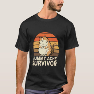 Überlebender von Bauchschmerzen Katzen-Meme Retro T-Shirt