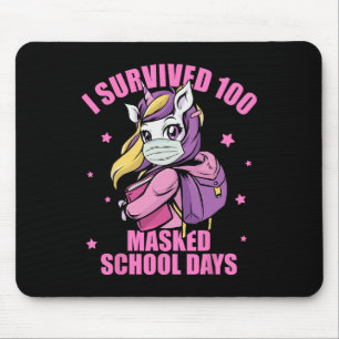 Überlebte 100 maskierte Schultage Mousepad