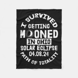 Überlebte Bewölkung in Ohio Solar Eclipse Apri Fleecedecke