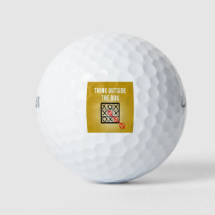 Überlegen Sie sich außerhalb der Box Golfball