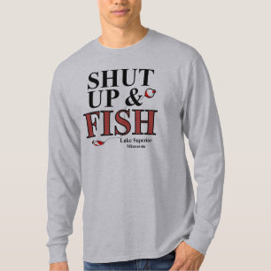 überlegenes geschlossen T-Shirt