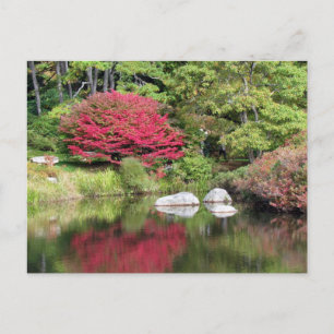 Überlegungen in einem Azalia Garten Postkarte