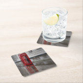 Überlegungen zu einer Red Phone Box - London Unter Rechteckiger Pappuntersetzer (Vor Ort)