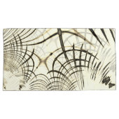 Überquerte, nusenbraune Spuren, heller Hintergrund Kissenbezug (Vorderseite-Rechts)