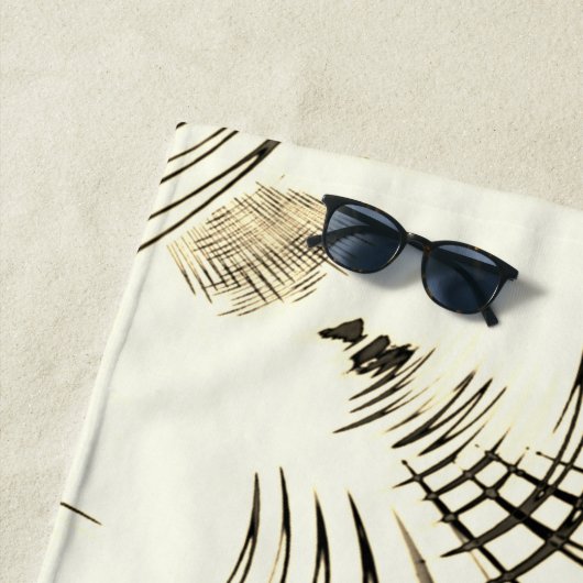 Überquerte, nusenbraune Spuren, heller Hintergrund Strandtuch (Beispiel)