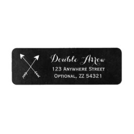 Überquerte Pfeile auf der rustikalen Tafel Boho Ch