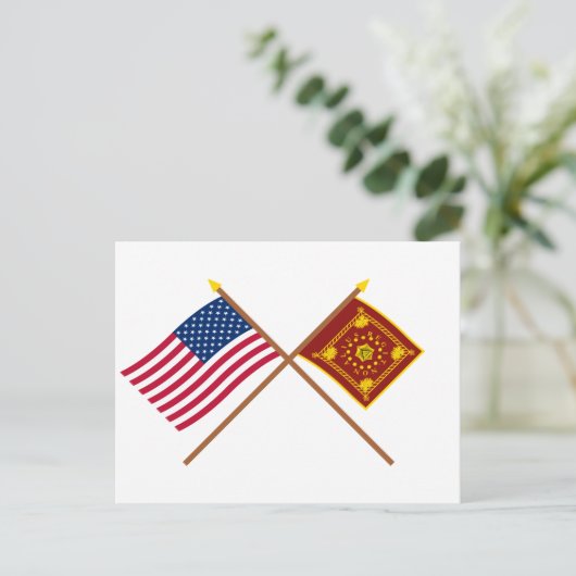 Überquerte US- und Pulaski-Flaggen Postkarte (Stehend Vorderseite)