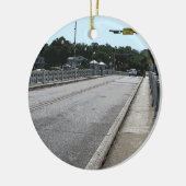 Überquerung der Brücke 7622 Keramik Ornament (Links)