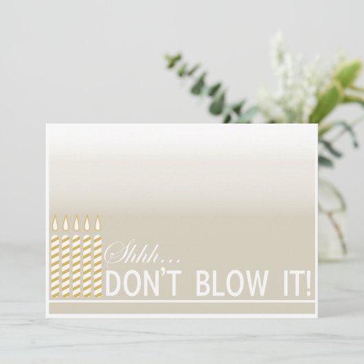 Überraschen Sie 50. Einladung (Stehend Vorderseite)