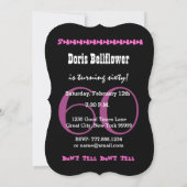 ÜBERRASCHEN Sie 60. Geburtstag Schwarze und Einladung (Rückseite)