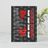 ÜBERRASCHENDE 70. Modern Birthday Red Black Circle Einladung (Stehend Vorderseite)