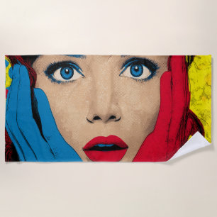 Überraschende Frau in Pop Art Strandtuch