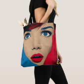 Überraschende Frau in Pop Art Tasche (Von Nahem)