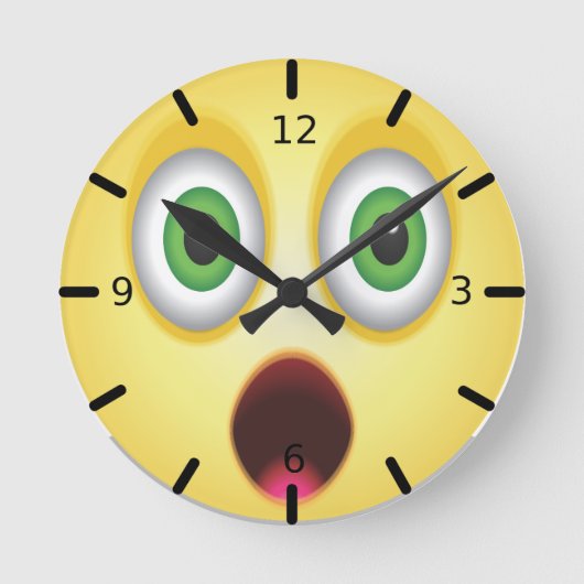 Überraschendes Emoji-Gesicht Runde Wanduhr (Vorderseite)