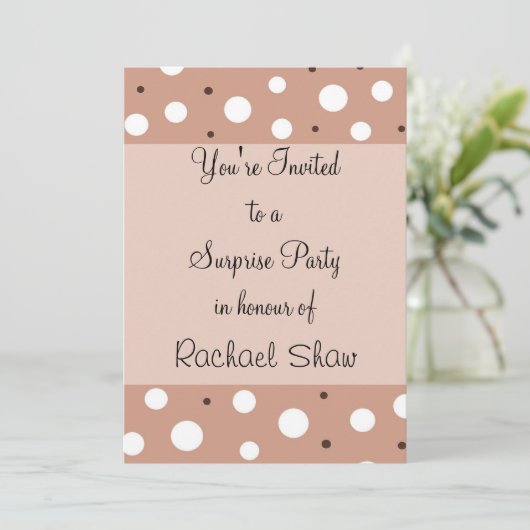 Überraschendes Party Einladung (Stehend Vorderseite)