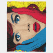 Überraschte Frau in Pop-Art Fleecedecke (Vorderseite)