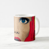 Überraschte Frau in Pop-Art Kaffeetasse (VorderseiteRechts)