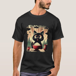 Überraschte schwarze Katze isst Reis, während UFOs T-Shirt