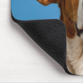 Überraschter Basset Hound Mousepad (Ecke)