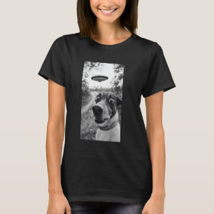 Überraschter Hund Selfie mit Alien UFO Lustiger Hu T-Shirt
