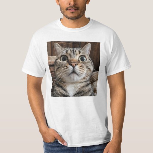 Überraschter Katzengesicht, Katzenfoto T-Shirt (Vorderseite)