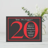 Überraschung 20. Geburtstag Rot und Schwarz Chalkb Einladung (Stehend Vorderseite)
