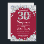 Überraschung 30. Geburtstag Burgund Red Silver Dia Einladung<br><div class="desc">Überraschung 30. Geburtstag Einladung. Hintergrund der Burgund Rot und Silber Kristall Diamond Chalkboard. Elegante Birthday Bash laden.Schwarz und Weiß. Erwachsener Geburtstag. Frauen zum Geburtstag. Männer zum Geburtstag.
Für weitere Anpassungen klicken Sie bitte auf die Schaltfläche "Anpassen" und verwenden Sie unser Designwerkzeug,  um diese Vorlage zu ändern.</div>