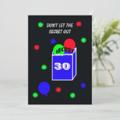 Überraschung 30. Geburtstag Party Einladung SECRET (Stehend Vorderseite)