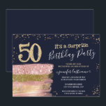 Überraschung 50. Geburtstagsparty Glitzer Cake Einladung<br><div class="desc">Elegante Imitate goldener Rand mit schimmernden Konfetti-Highlights an der oberen Grenze. Imitate Rosa und Goldkuchen Glitzer mit einstellbarem Alter auf dem Kuchen. Alle Texte sind individuell einstellbar und lassen sich für Ihr eigenes Party leicht ändern. Tolle Überraschung Geburtstagsvorlage Design. Jedes Jahr/Alter.</div>