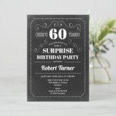 Überraschung 60. Geburtstag - Chalkboard Einladung (Stehend Vorderseite)