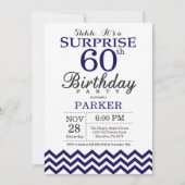 Überraschung 60. Geburtstag Navy Blau Zickzack Einladung (Vorderseite)