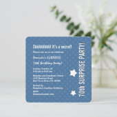 ÜBERRASCHUNG 70. Geburtstag BLAU Polka Dots V02 Einladung (Stehend Vorderseite)