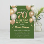 Überraschung 70. Geburtstag Grün und Gold Ballons Einladung (Stehend Vorderseite)