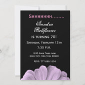 ÜBERRASCHUNG 70. Geburtstag Lavendel Daisy Einladung (Rückseite)