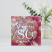 ÜBERRASCHUNG 80. Geburtstag Pink Dahlia BY06 Einladung (Stehend Vorderseite)