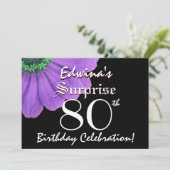 ÜBERRASCHUNG 80. Geburtstag Schwarze und Lila Peta Einladung (Stehend Vorderseite)