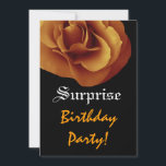 ÜBERRASCHUNG Birthday Gold Rose Individuelle Name Einladung<br><div class="desc">Das Gold- und Schwarz-Rose-Design ist eine hübsche und elegante Art, die Leute zu einem SURPRISE Geburtstagsfest einzuladen. Der gesamte Text ist vollkommen anpassbar. Sie können mit verschiedenen Papiertypen experimentieren, indem Sie auf den Reiter "Einladungs-Optionen" oben rechts klicken. Obwohl dieses Design auf einem Grundpapier ist, empfehle ich das Leinenpapier, das Ihre...</div>