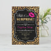 Überraschung Geburtstagsparty - Leopard Print Pink Einladung (Stehend Vorderseite)