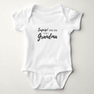 Überraschung Sie werden eine Oma Baby Strampler