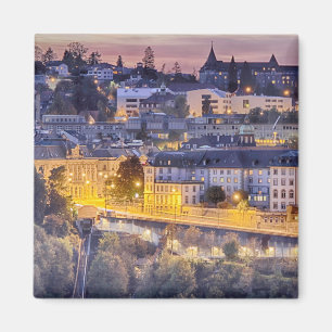 ÜbersehenFribourg im frühen Abend Magnet