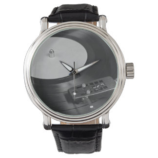 Übersicht über das Sammeln von Vinyl-Aufnahmen in Armbanduhr