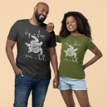 Überspringen eines Strohs Rette eine Schildkröte T-Shirt<br><div class="desc">Dieses Design wurde mit digitaler Kunst erstellt. Sie können den Stil dieses Shirts ändern, indem Sie Mehr > unter der Option Stil auswählen. Es kann personalisiert werden, indem Sie auf die Schaltfläche Anpassen klicken und die Farbe ändern, einen Namen, Initialen oder Ihre Lieblingswörter hinzufügen. Kontaktieren Sie mich unter colorflowcreations@gmail.com ,...</div>