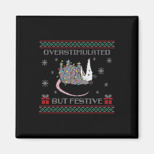 Überstimuliertes, aber festes Opossum Ugly Sweater Magnet