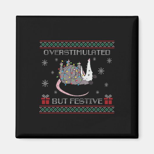 Überstimuliertes, aber festes Opossum Ugly Sweater Magnet (Vorne)