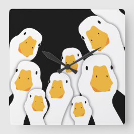 Überwachung durch Eerie: Geese-Überwachung aus dem Quadratische Wanduhr