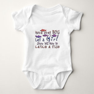 ÜBERWINDEN VON JUNGEN MÄDCHEN, DIE FISCHEN BABY STRAMPLER